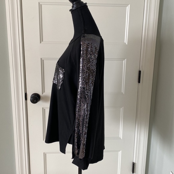 White Birch jersey knit top with sequin detail. - Picture 3 of 5